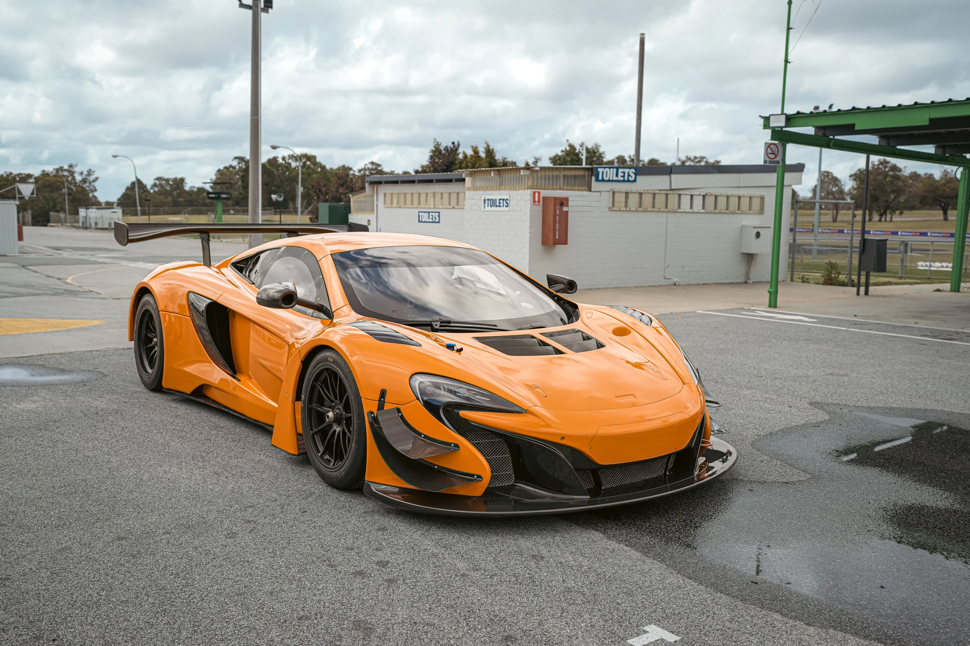 Front three-quarter photograph of the RLRC McLaren with its real aerodynamic bodywork